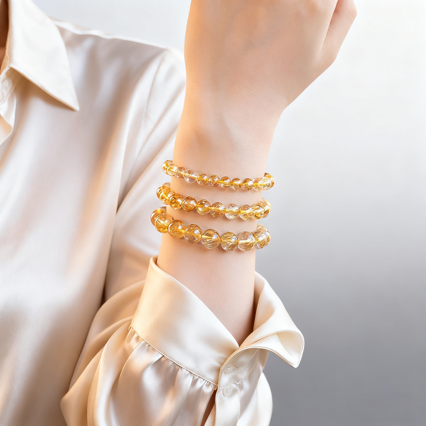 Golden Rutilated Quartz's Radiant Glint: Abundance & Vitality Bracelet
